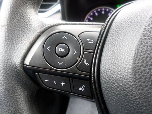 Used 2019 Toyota RAV4 XLE image 24