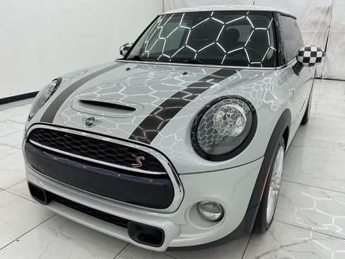 Used 2019 MINI Cooper S FWD image 1