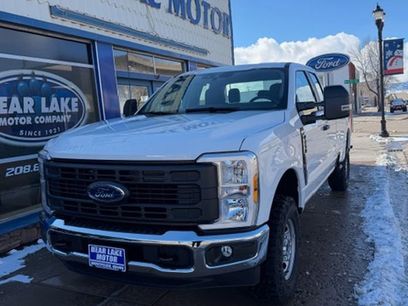 New 2026 Ford F250 XL w/ XL Off-Road Package