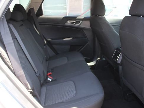 Used 2024 Kia Sportage LX AWD/4WD image 29