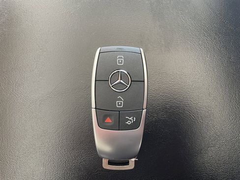 New 2026 Mercedes-Benz GLB 250 image 23