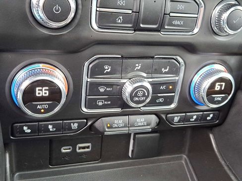 Used 2022 GMC Yukon AT4 image 19