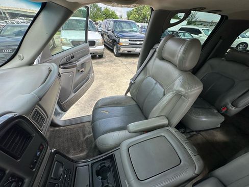 Used 2002 GMC Yukon XL Denali AWD/4WD image 57