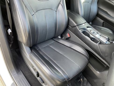 Certified 2022 INFINITI QX60 Luxe w/ Performance Audio Package image 10