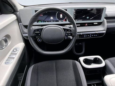 Used 2022 Hyundai Ioniq 5 SE w/ Cargo Package image 4