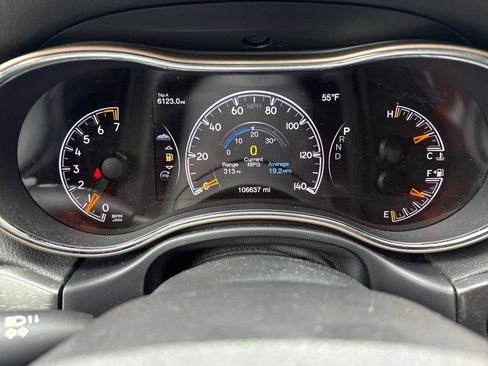 Used 2017 Jeep Grand Cherokee Limited w/ Luxury Group II AWD/4WD image 18