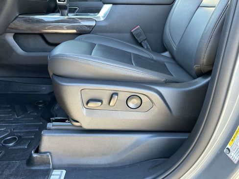 Used 2025 Chevrolet Silverado 1500 LTZ image 17