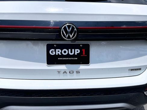 Used 2025 Volkswagen Taos SE w/ Panoramic Sunroof Package AWD/4WD image 33