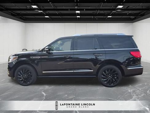 Used 2020 Lincoln Navigator Reserve w/ Equipment Group 208A Reserve AWD/4WD image 2