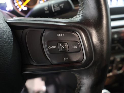 Used 2021 Jeep Gladiator Willys image 33