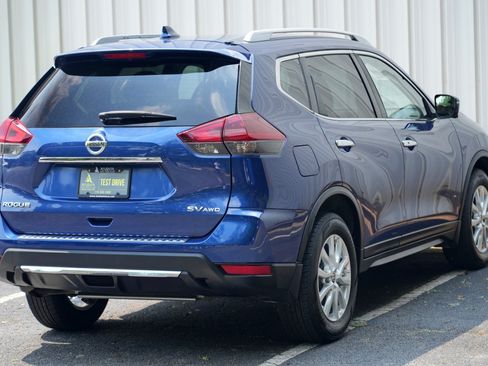 Used 2018 Nissan Rogue SV w/ Premium Package AWD/4WD image 46