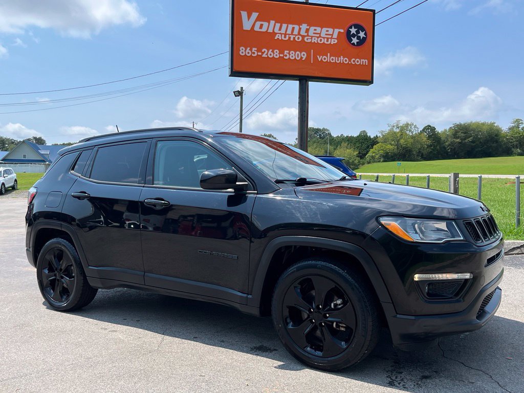 Used 2021 Jeep Compass Latitude FWD image 1
