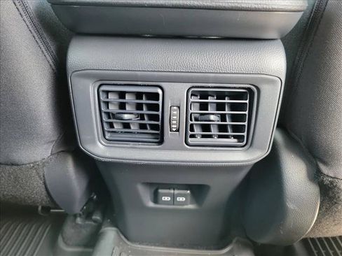 Used 2025 Toyota RAV4 XLE w/ Convenience Package FWD image 17