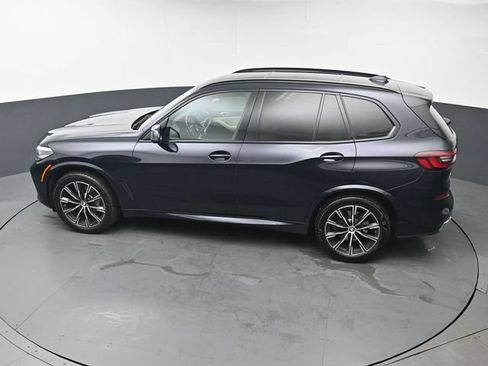 Used 2022 BMW X5 xDrive40i w/ M Sport Package AWD/4WD image 40