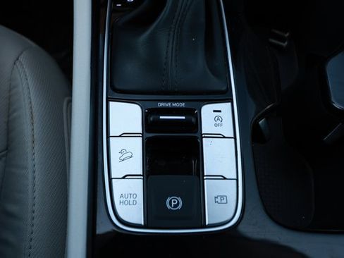 Used 2025 Hyundai Tucson SEL FWD image 19