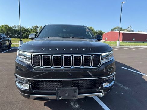 Used 2022 Jeep Wagoneer Series III w/ Premium Group I AWD/4WD image 32