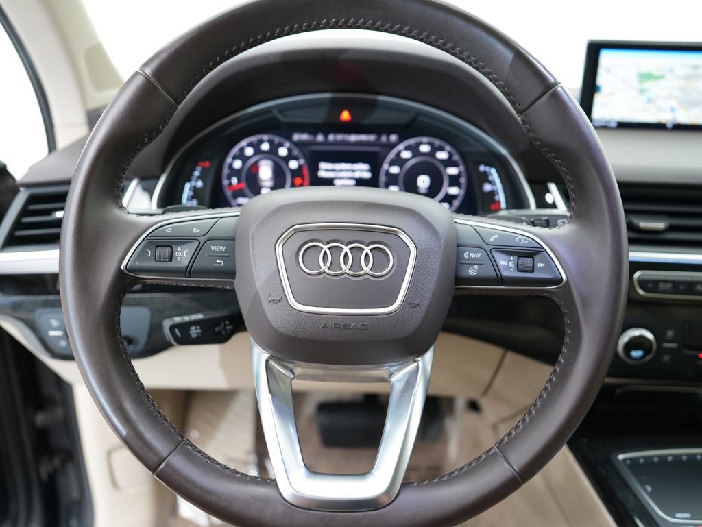 Used 2019 Audi Q7 3.0T Premium Plus w/ Premium Plus Package AWD/4WD image 12