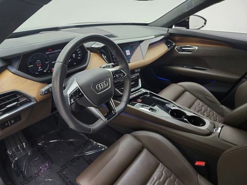 Used 2024 Audi e-tron GT Prestige AWD/4WD image 20