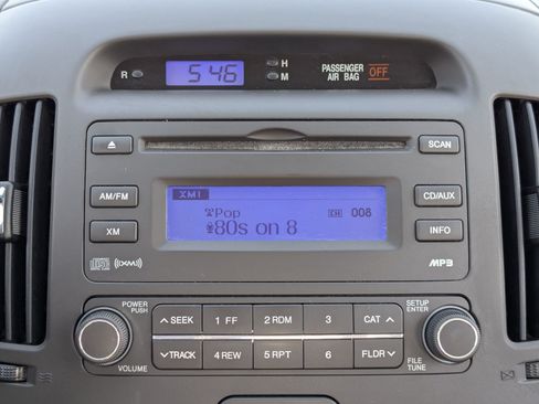 Used 2010 Hyundai Elantra GLS FWD image 22