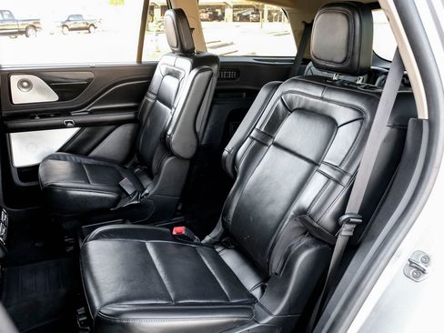 Used 2022 Lincoln Aviator Reserve w/ Equipment Group 201A image 35