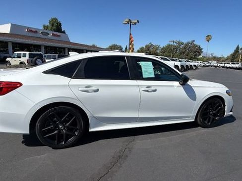 Used 2024 Honda Civic Sport image 3