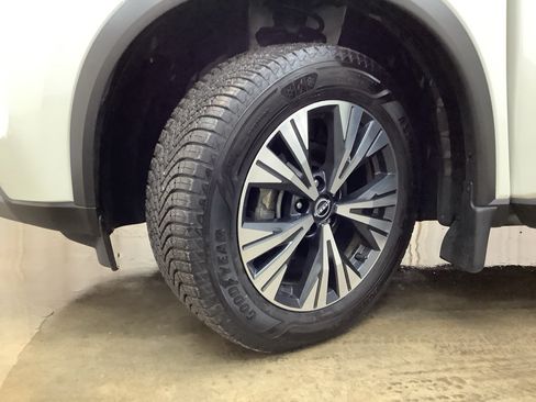 Used 2023 Nissan Rogue SV AWD/4WD image 24