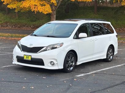 Used 2011 Toyota Sienna SE