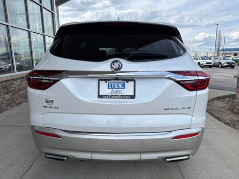 Used 2018 Buick Enclave Essence w/ Trailering Package image 4