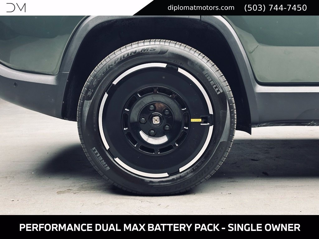 Used 2025 Rivian R1S Adventure Dual AWD/4WD image 44