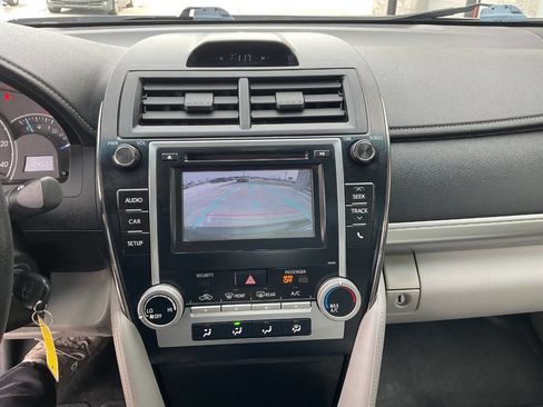 Used 2014 Toyota Camry LE image 20