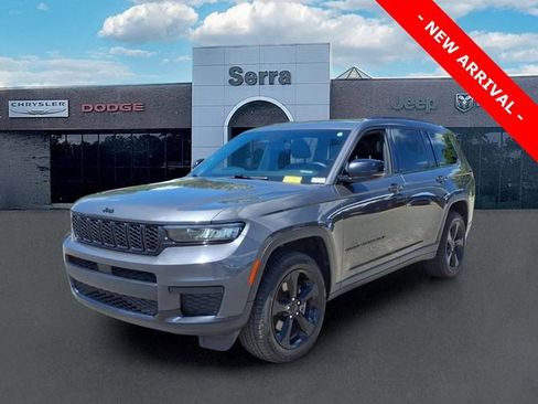 Used 2021 Jeep Grand Cherokee L Laredo AWD/4WD image 3