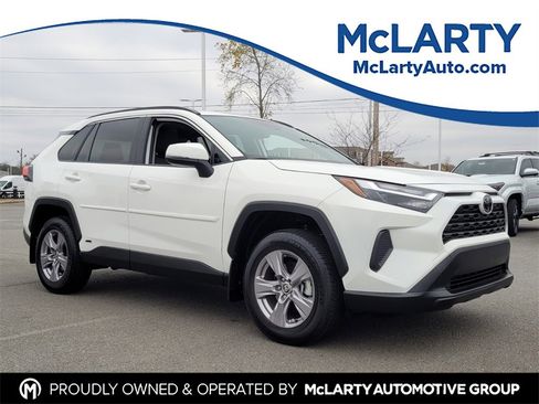 Certified 2025 Toyota RAV4 XLE image 1