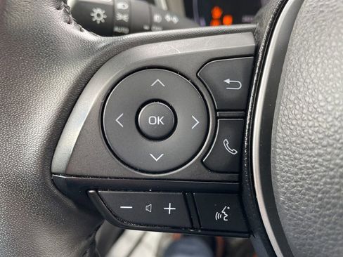 Used 2025 Toyota Corolla XSE FWD image 13