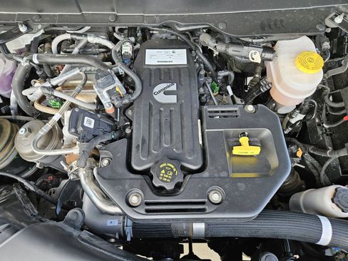 Used 2025 RAM 2500 Limited image 36