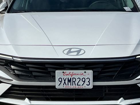Used 2026 Hyundai Elantra Hybrid FWD image 15