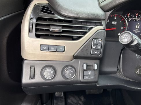 Used 2015 GMC Yukon XL Denali w/ Premium Package AWD/4WD image 48