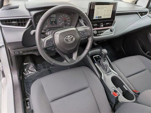 Used 2024 Toyota Corolla LE image 12
