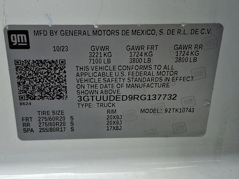 Used 2024 GMC Sierra 1500 SLT AWD/4WD image 27