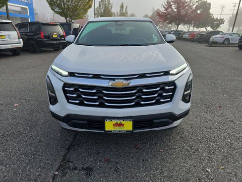 New 2025 Chevrolet Equinox LT image 9