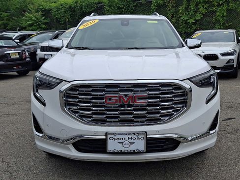Used 2020 GMC Terrain Denali w/ Denali Premium Package AWD/4WD image 2