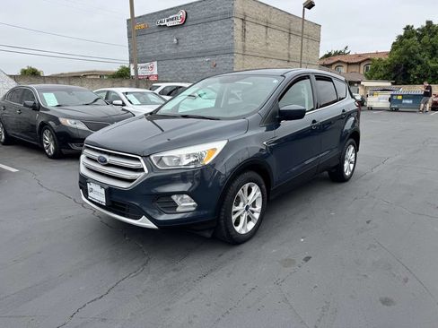 Used 2019 Ford Escape SE FWD image 13