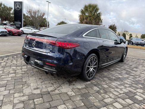 Certified 2022 Mercedes-Benz EQS 580 580 image 9