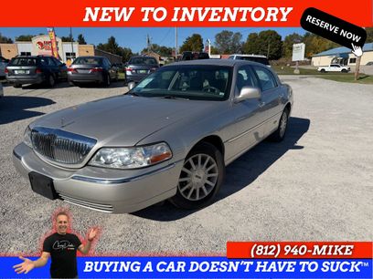 Used 2007 Lincoln Town Car Signature