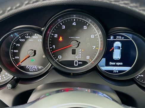 Used 2017 Porsche Cayenne image 12