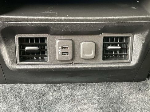 Used 2020 Chevrolet Silverado 1500 LT w/ All-Star Edition image 17