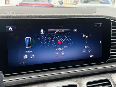 Used 2025 Mercedes-Benz GLS 450 4MATIC image 26