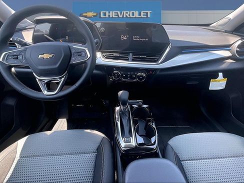 New 2026 Chevrolet Trax LT w/ Driver Confidence Package FWD image 5