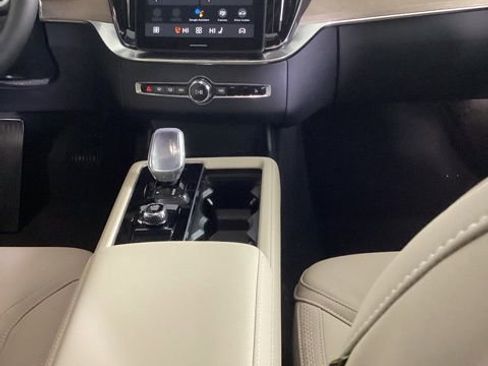 New 2026 Volvo XC90 T8 Plus w/ Protection Package Premier image 23