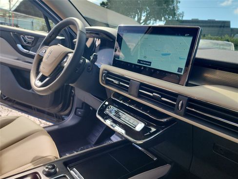 New 2026 Lincoln Corsair Premiere image 31