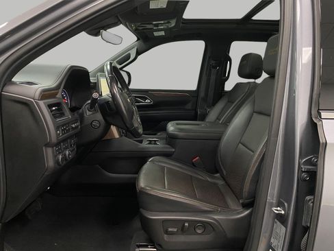 Used 2021 Chevrolet Tahoe High Country w/ Premium Package AWD/4WD image 31